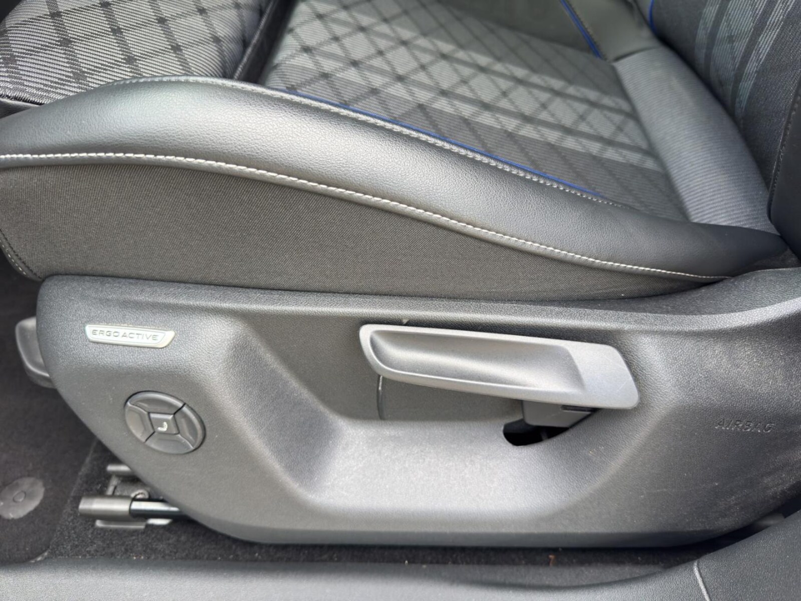 Volkswagen Tiguan – Bild 15
