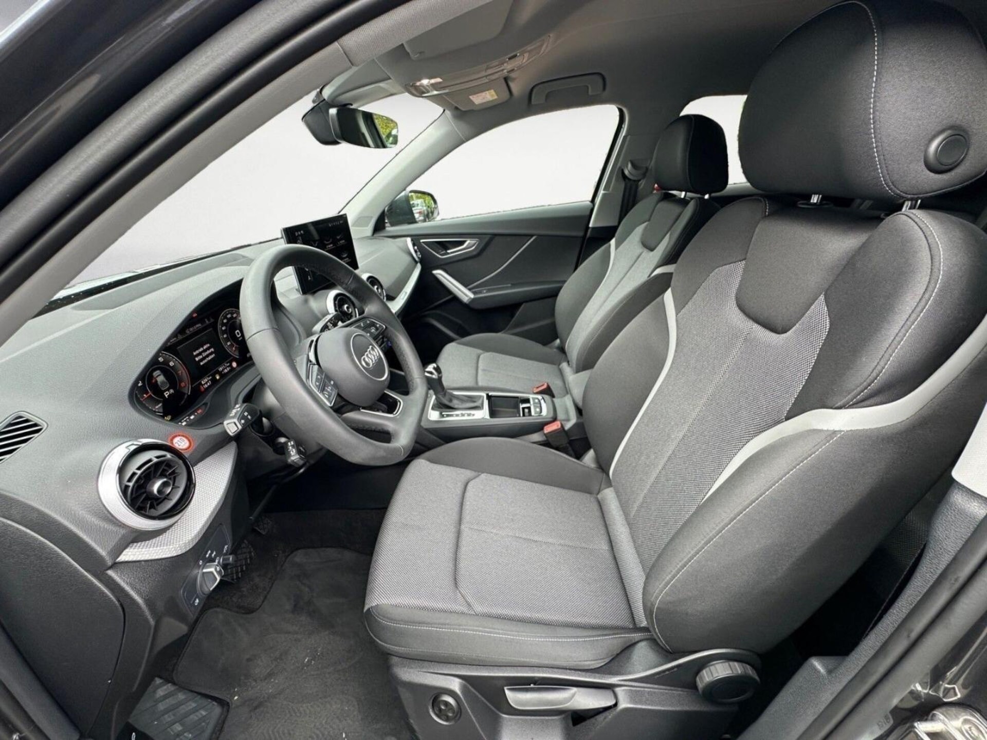 Audi Q2 S line