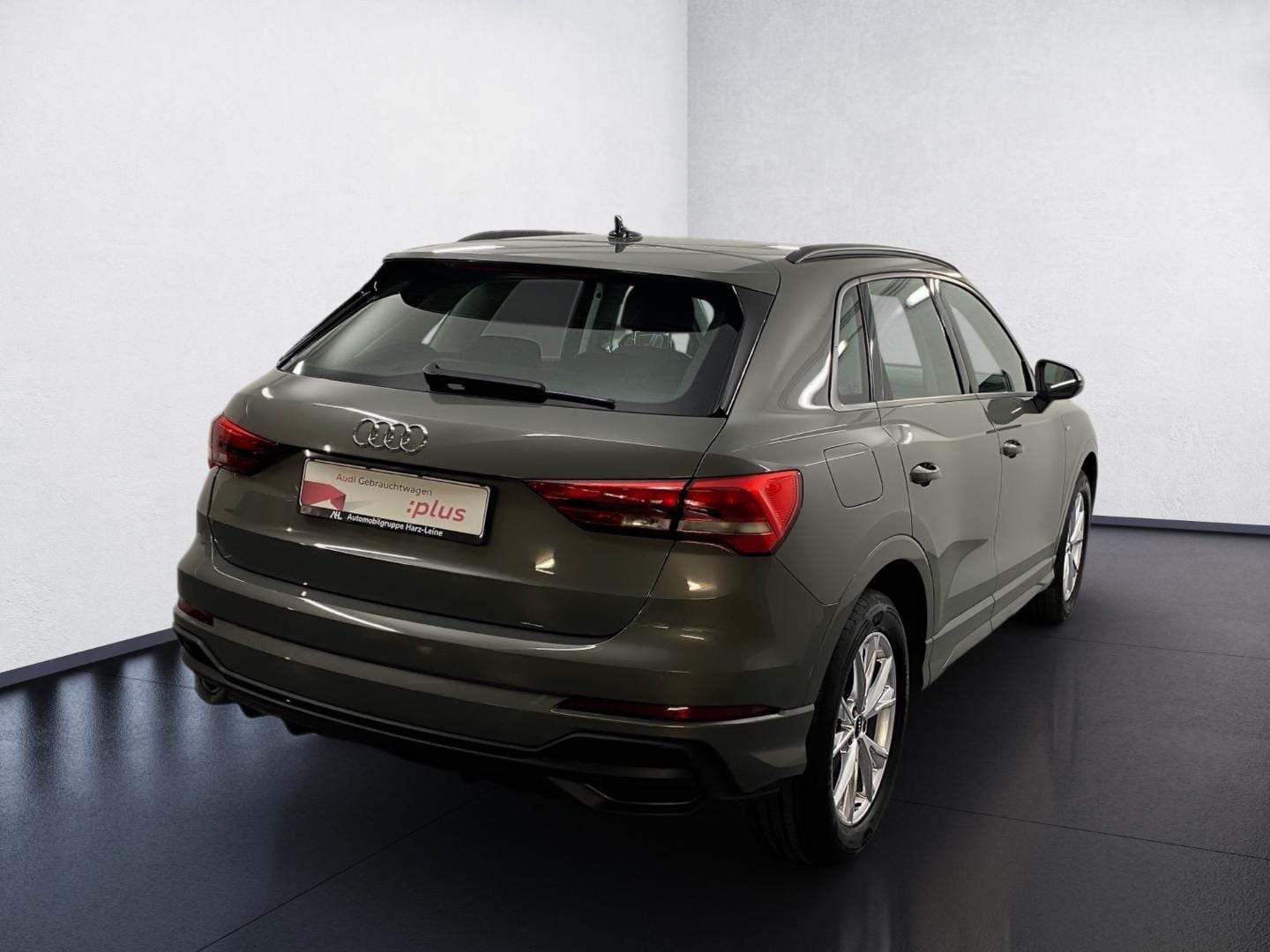 Bild über Audi Q3 S line 35 TFSI Schaltgetriebe - für weitere Informationen kontaktieren Sie den Audi Partner