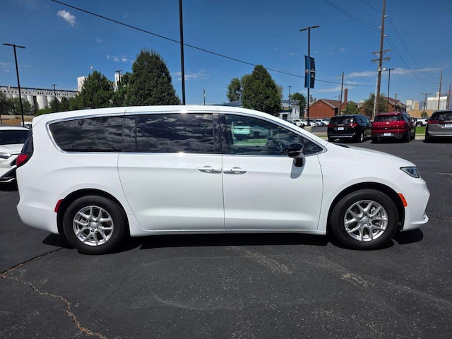 2025 Chrysler Pacifica