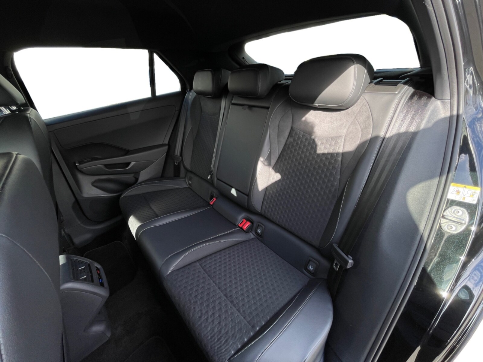 Volkswagen T-Roc – Bild 15