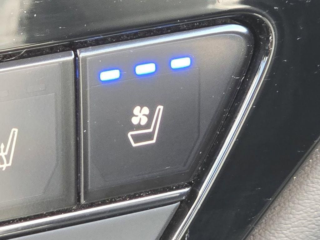 2023 Honda Accord Hybrid Touring - Photo 10