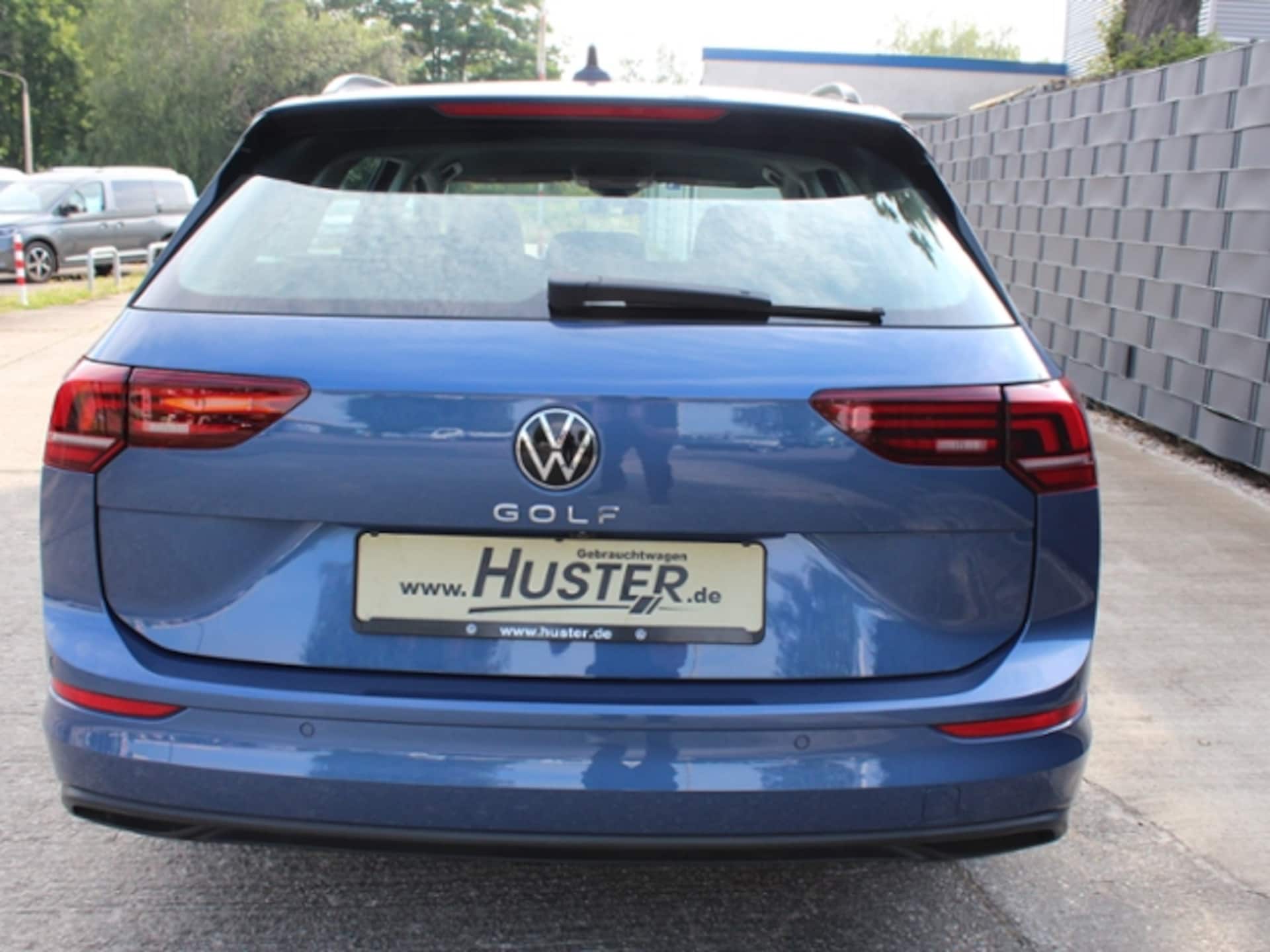 Volkswagen Golf Variant Life