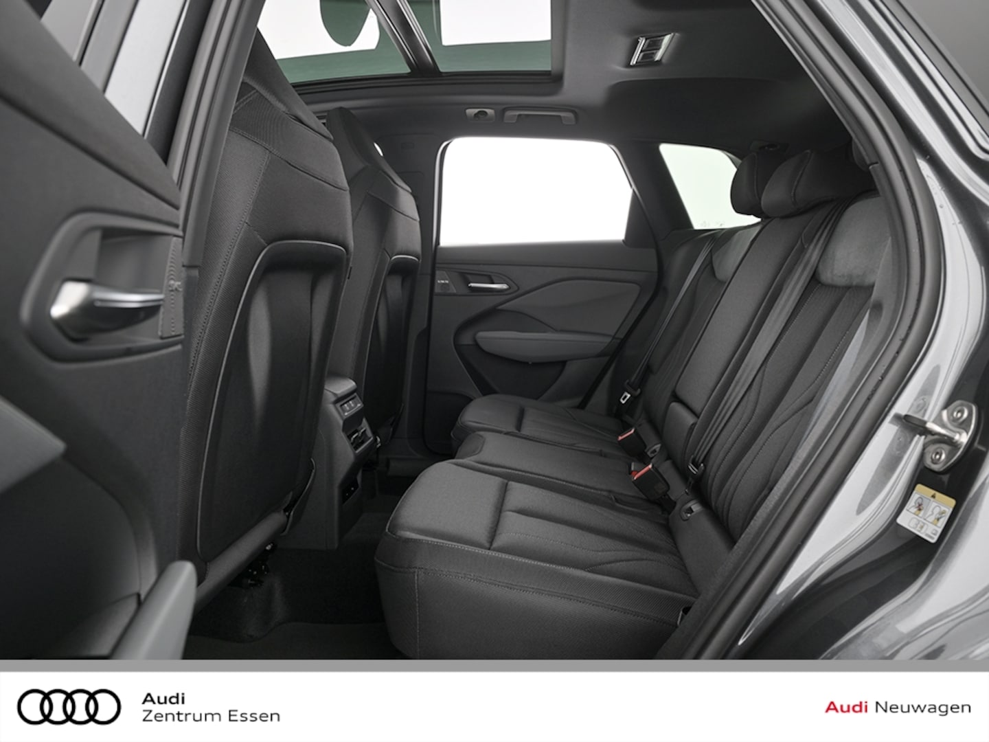 Bild über Audi Q3 SUV TFSI quattro 150 kW S tronic - für weitere Informationen kontaktieren Sie den Audi Partner