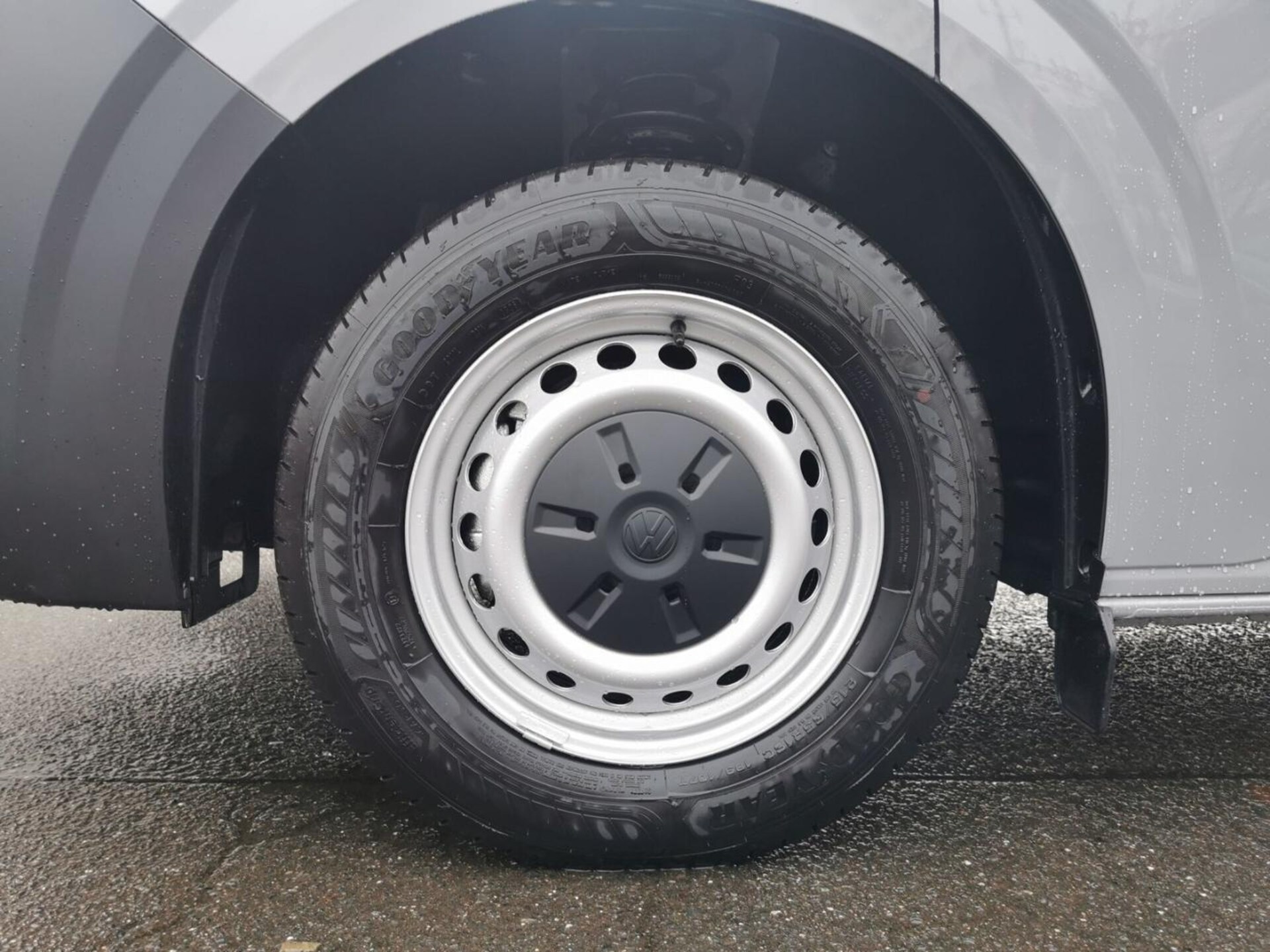 Volkswagen Transporter Kombi kurzer Radstand