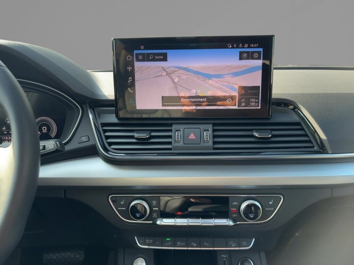 Bild über Audi Q5 TFSI e S line 55 TFSI e quattro S tronic - für weitere Informationen kontaktieren Sie den Audi Partner