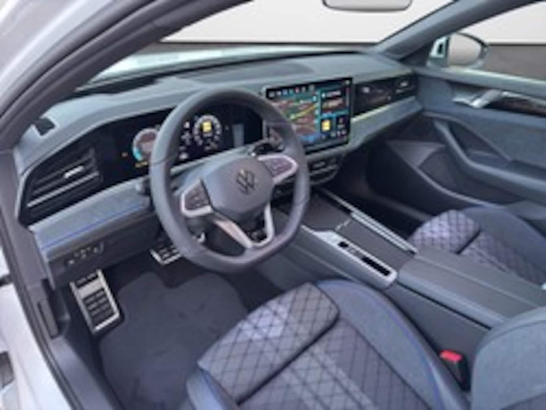 Volkswagen Passat R-Line