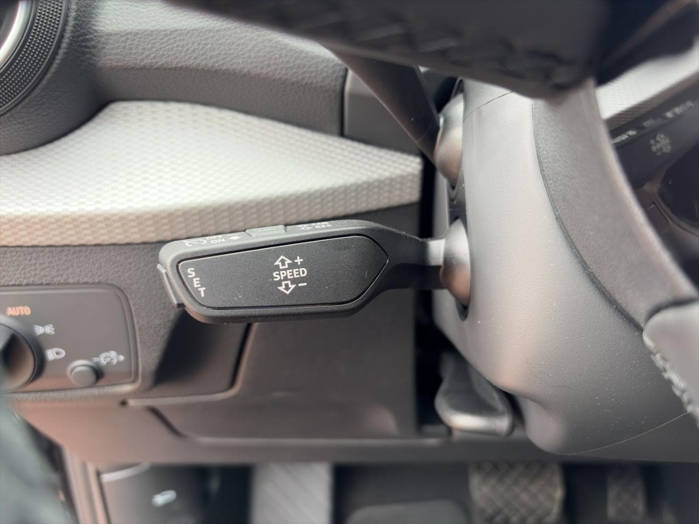 Bild über Audi Q2 35 TFSI S tronic - für weitere Informationen kontaktieren Sie den Audi Partner