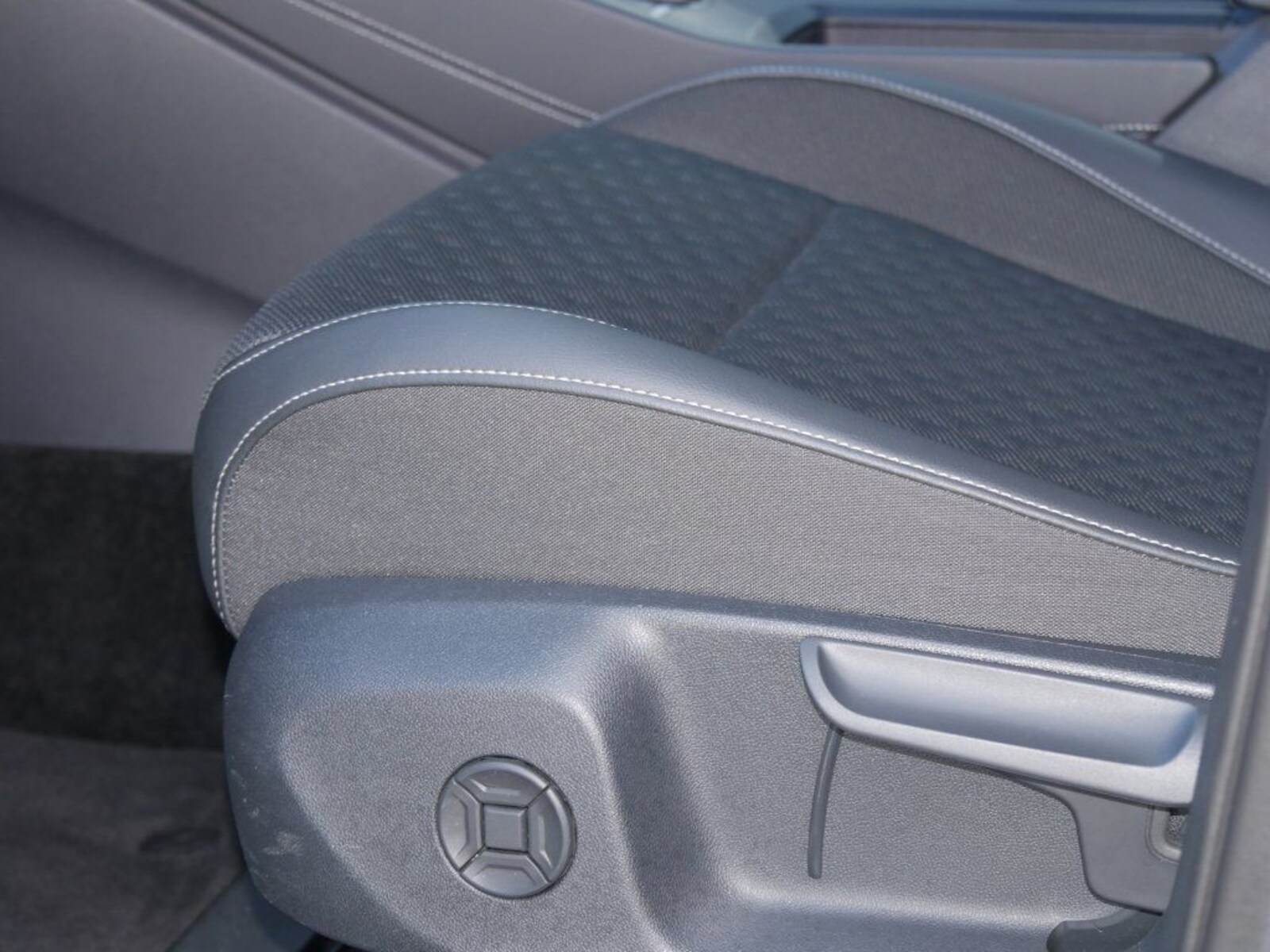 Volkswagen T-Roc – Bild 12