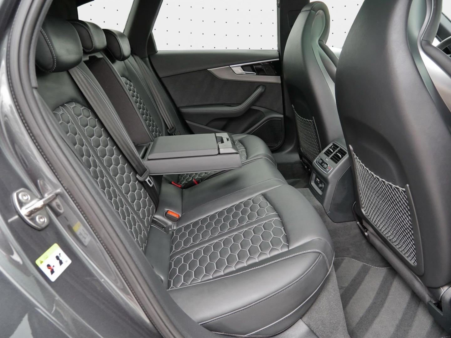Image about Audi RS 4 Avant TFSI quattro tiptronic