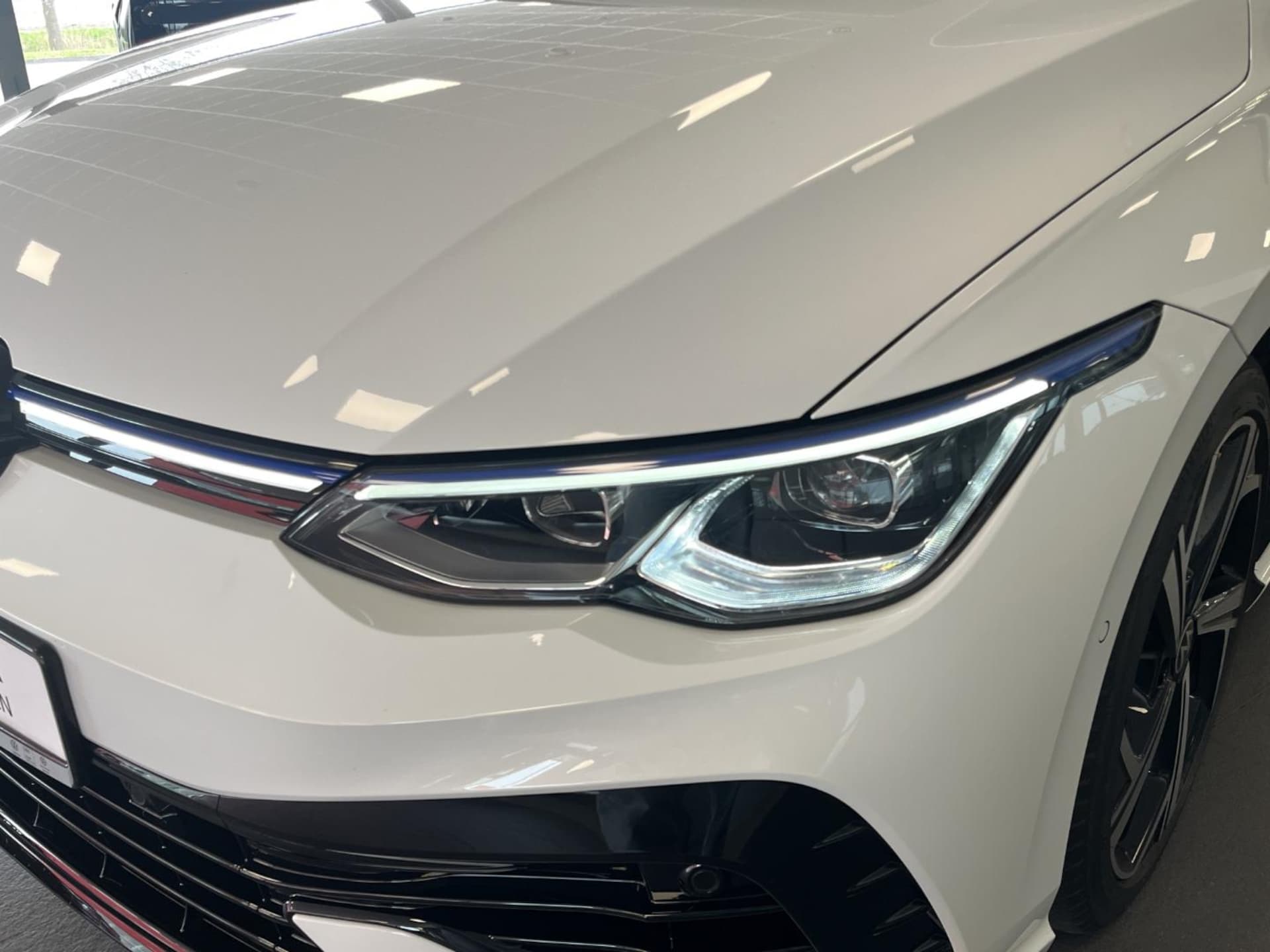 Volkswagen Golf Variant R