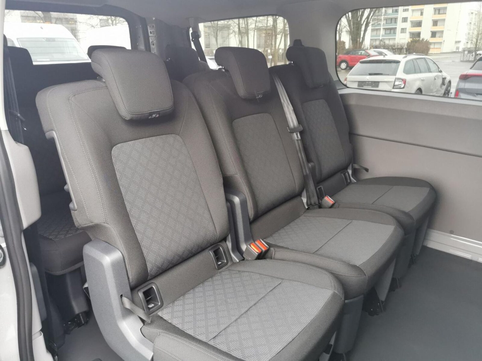 Volkswagen Transporter Kombi kurzer Radstand – Bild 13