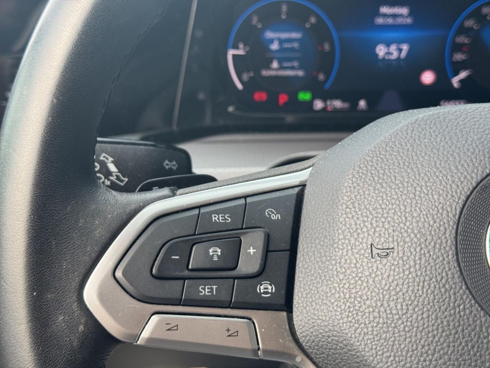 Volkswagen Golf Active