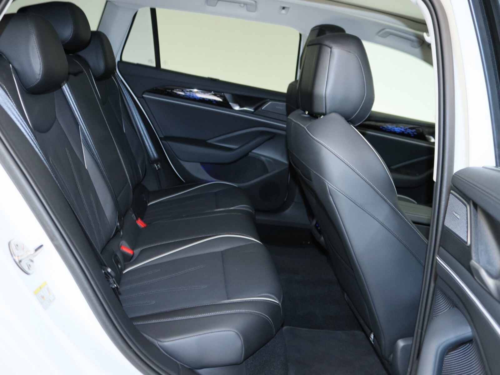 Volkswagen Passat – Bild 10