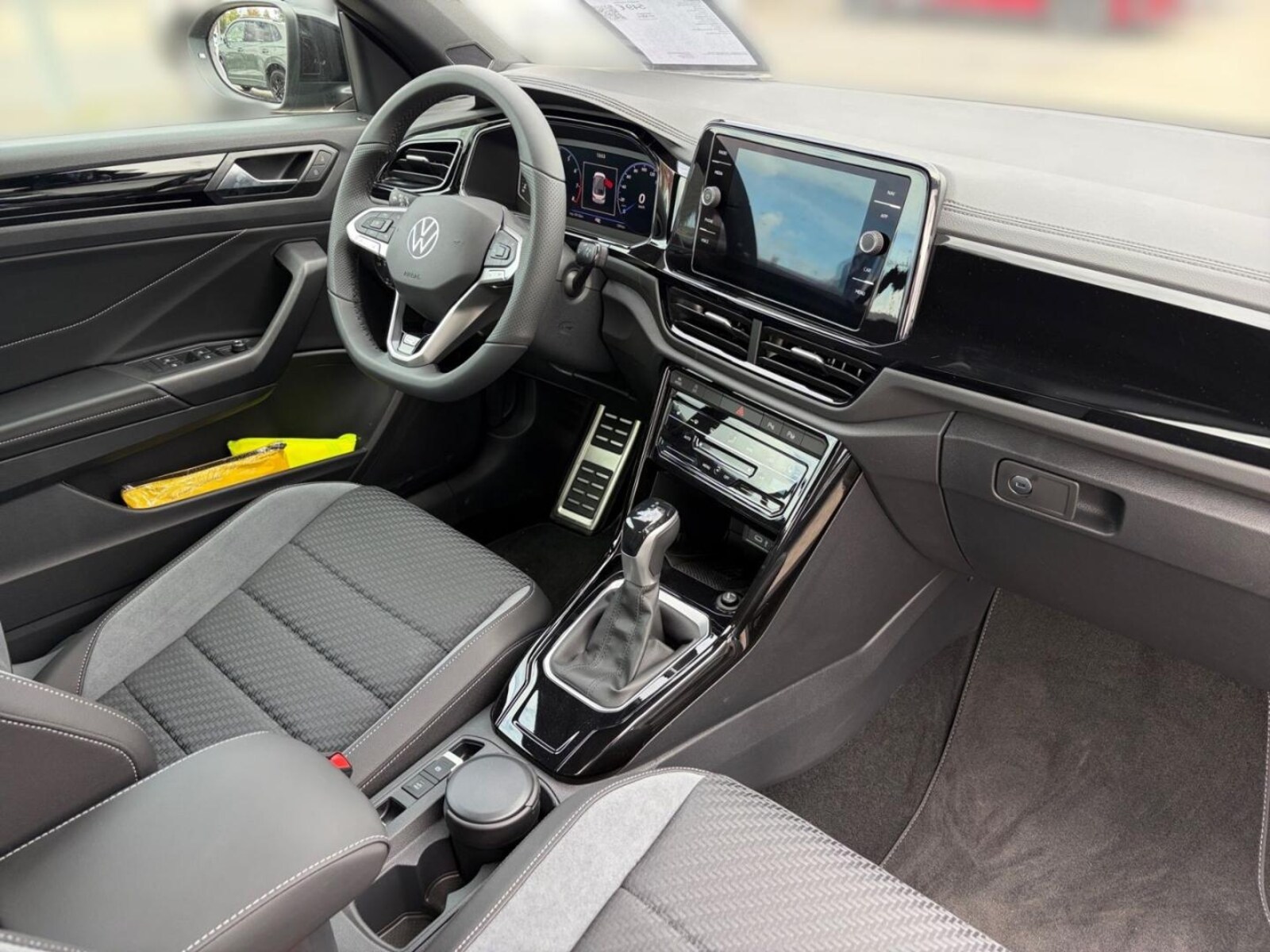 Volkswagen T-Roc Cabriolet – Bild 17
