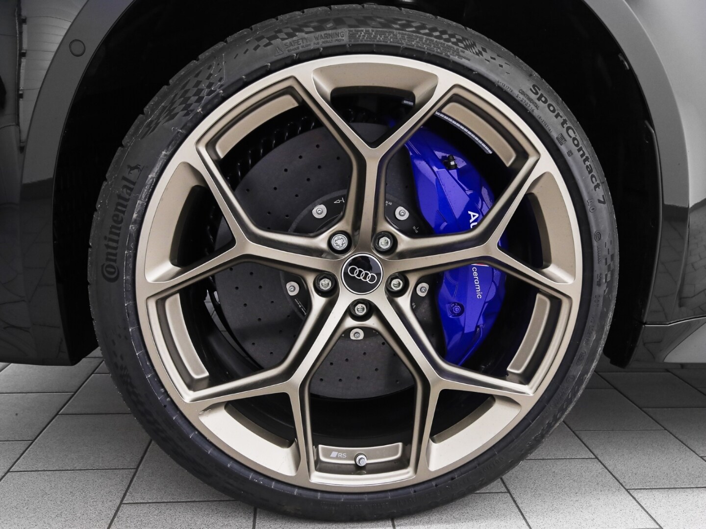 Image about Audi RS 6 Avant performance quattro tiptronic