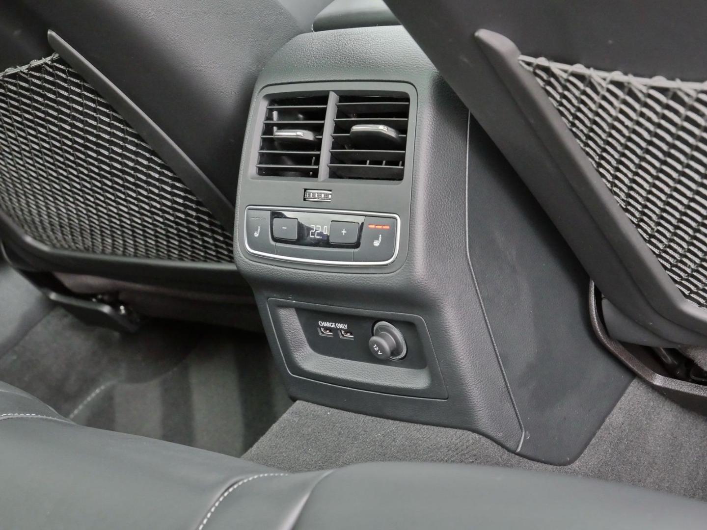 Image about Audi RS 4 Avant TFSI quattro tiptronic