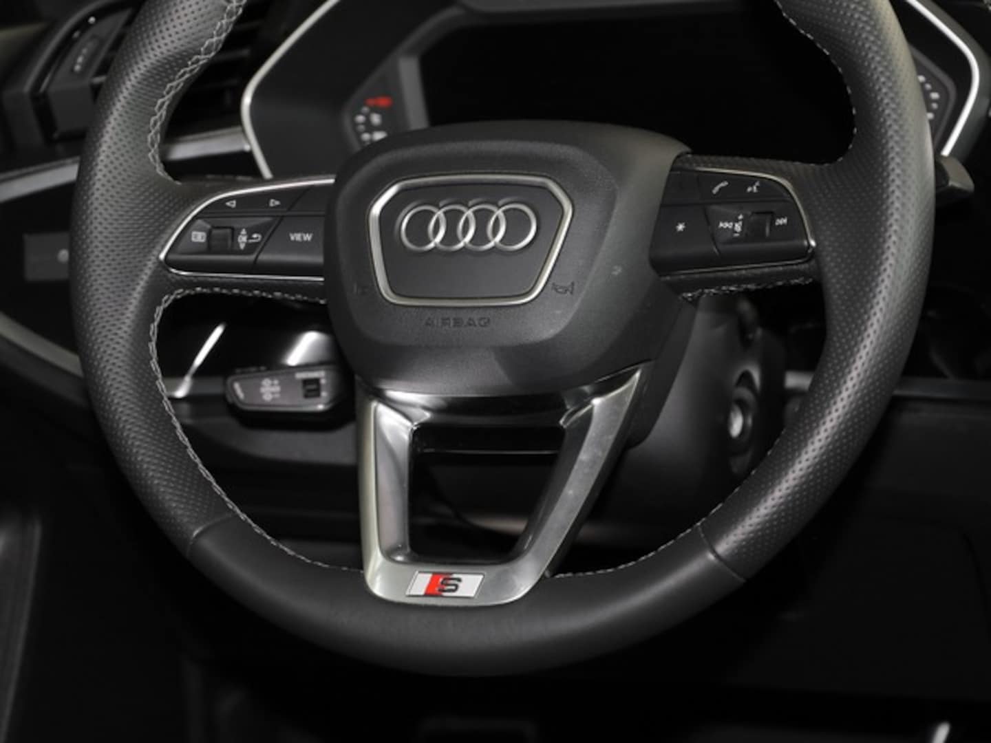 Bild über Audi Q3 Sportback S line 35 TDI S tronic - für weitere Informationen kontaktieren Sie den Audi Partner