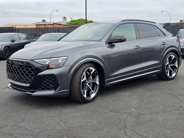 2026 Audi RS Q8 SUV performance