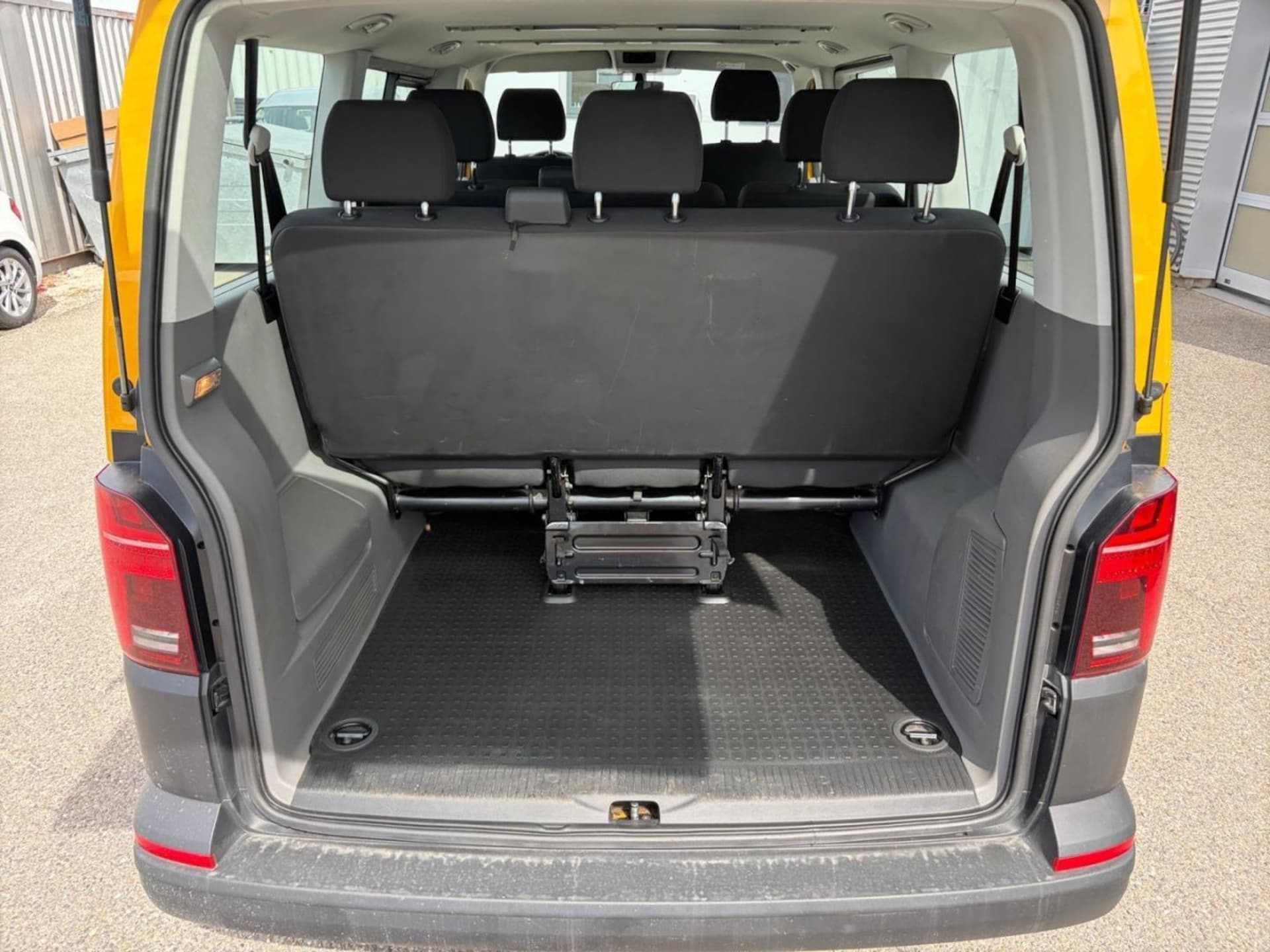 Volkswagen T6.1 Caravelle kurzer Radstand Trendline