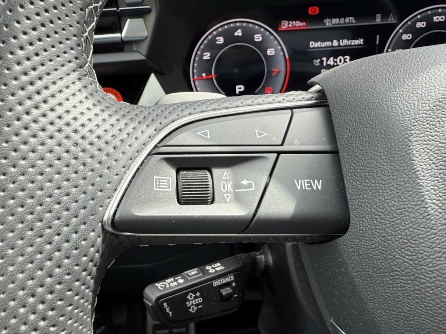 Bild über Audi A3 Sportback S line 30 TFSI S tronic - für weitere Informationen kontaktieren Sie den Audi Partner