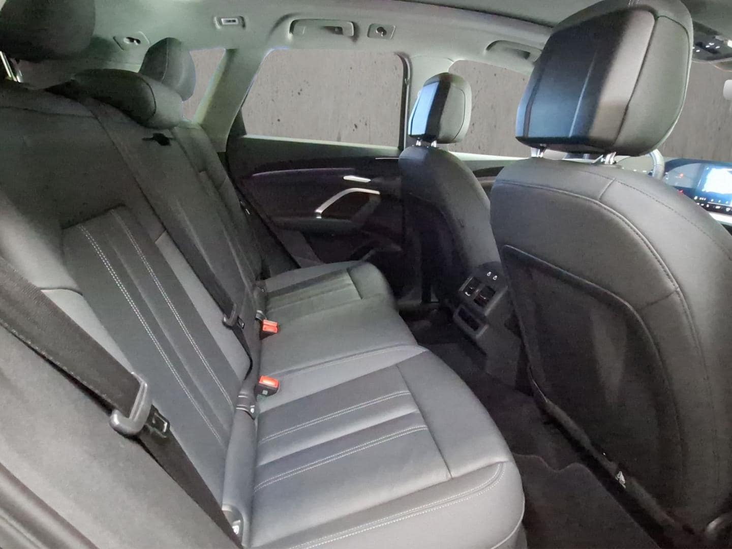 Bild über Audi Q5 SUV TDI quattro 150 kW S tronic - für weitere Informationen kontaktieren Sie den Audi Partner
