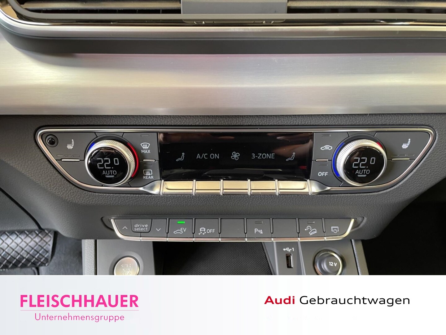 Image about Audi Q5 TFSI e S line business 50 TFSI e quattro S tronic