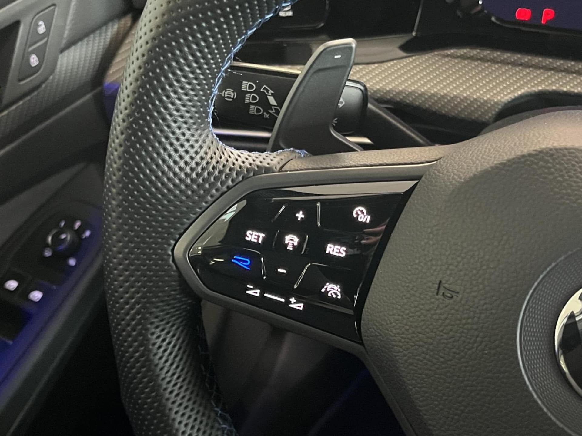 Volkswagen Golf Variant R