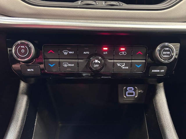 2025 Jeep Compass Limited - Photo 16