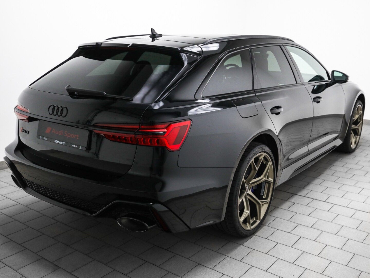 Image about Audi RS 6 Avant performance quattro tiptronic