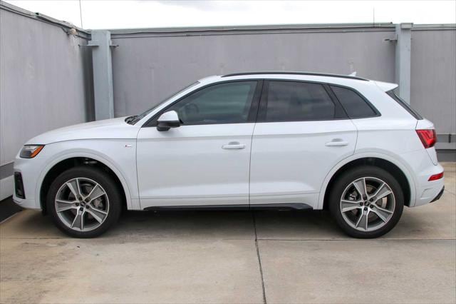 Used 2025 Audi Q5 Premium with VIN WA1GAAFY1S2015381 for sale in Sugar Land, TX