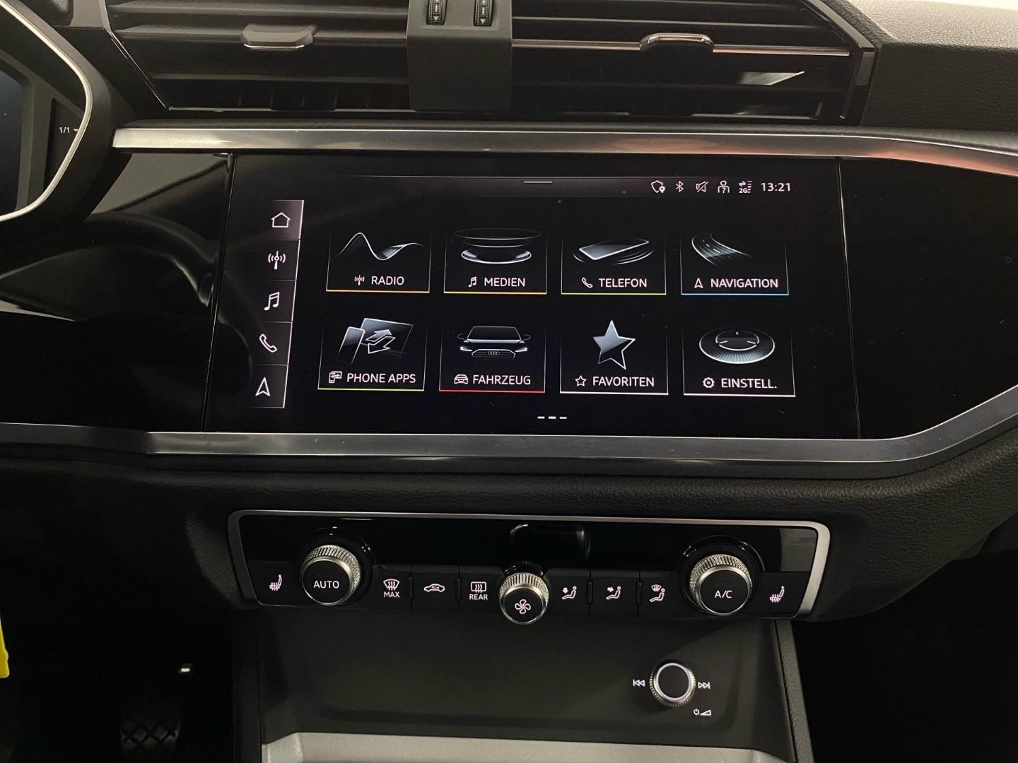 Bild über Audi Q3 S line 35 TFSI Schaltgetriebe - für weitere Informationen kontaktieren Sie den Audi Partner