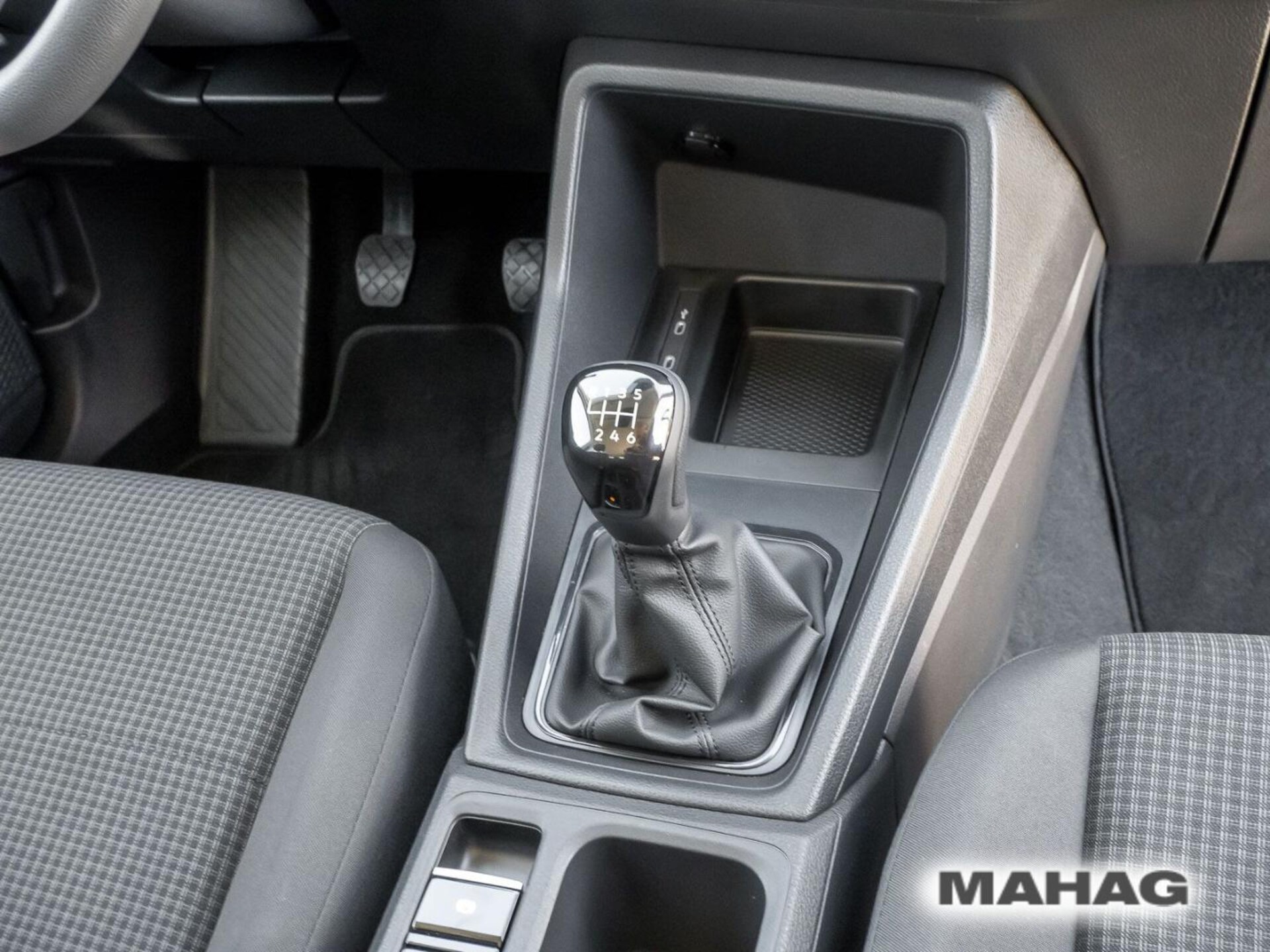 Volkswagen Caddy Basis-Modell