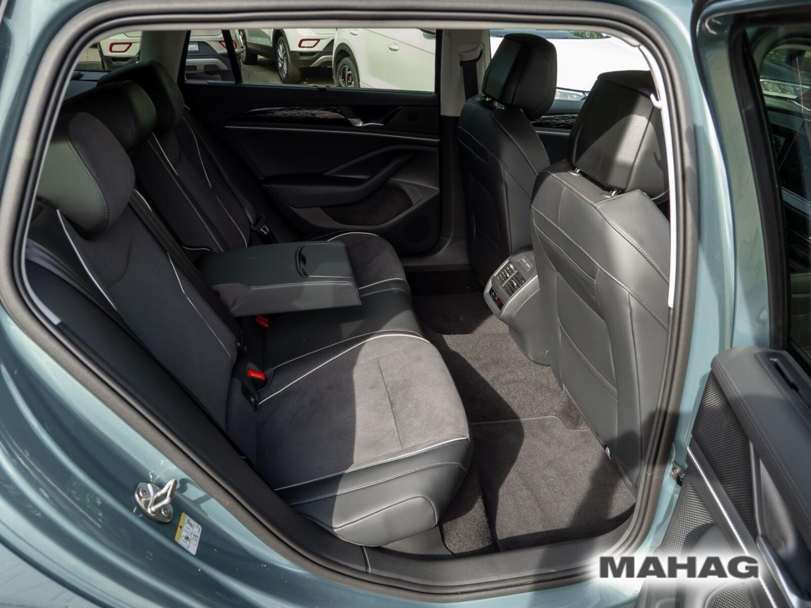 Volkswagen Passat – Bild 14