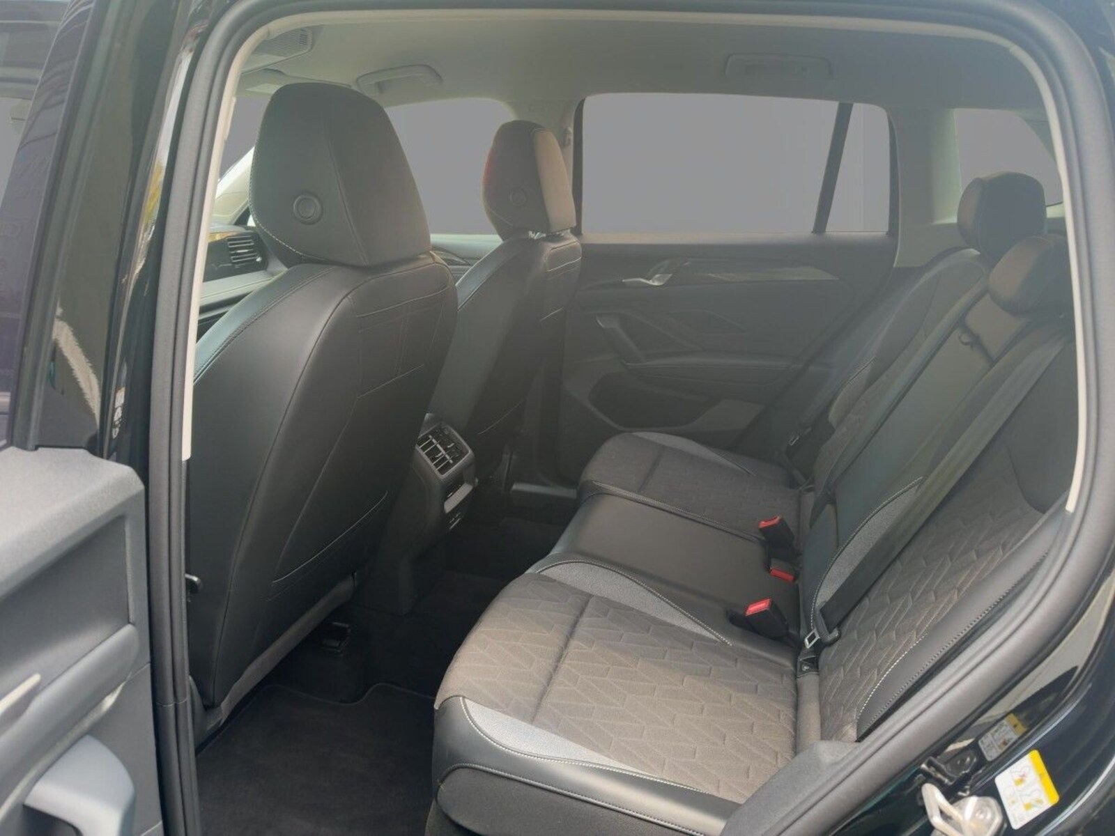 Volkswagen Tiguan – Bild 9