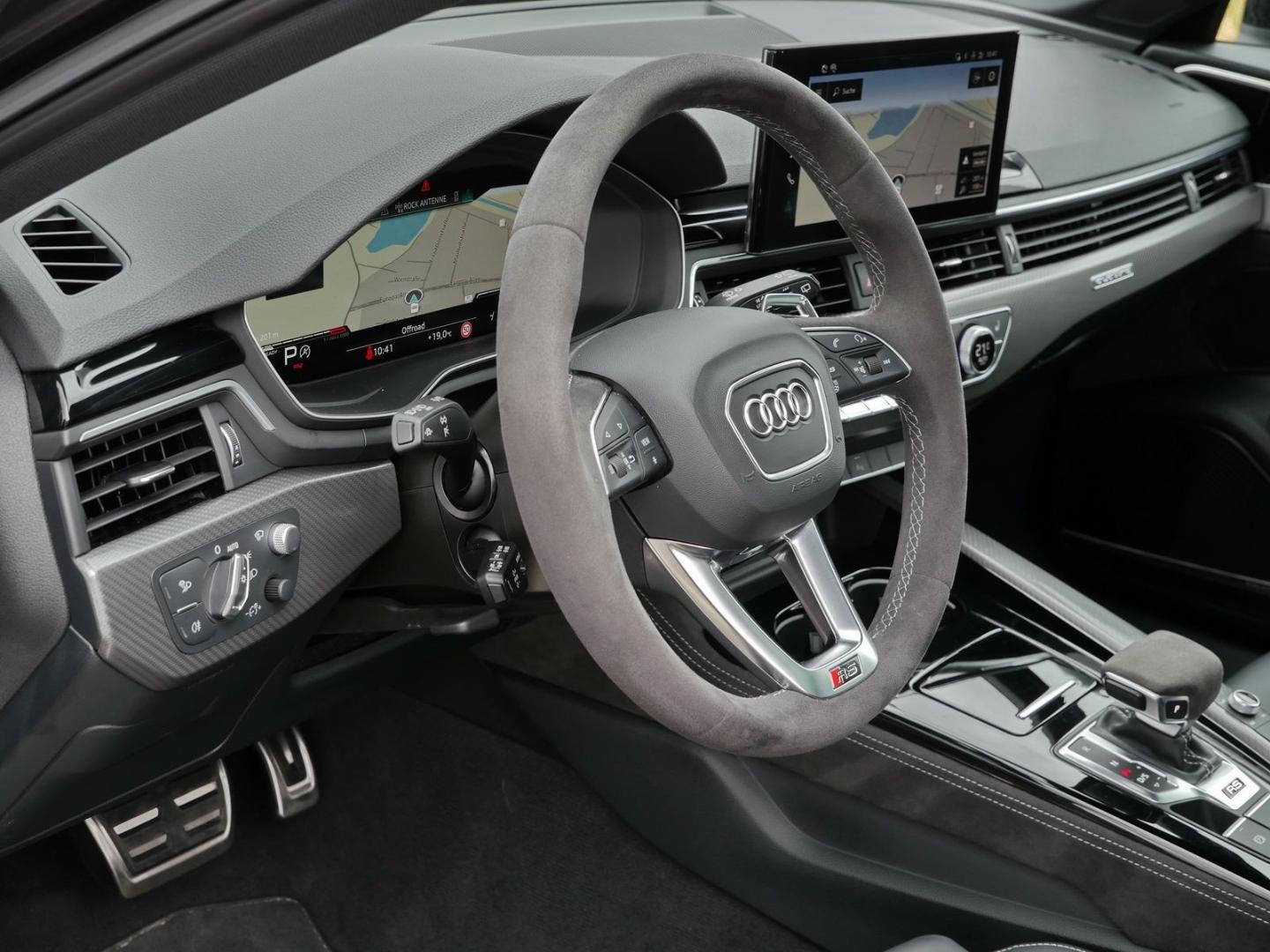 Image about Audi RS 4 Avant TFSI quattro tiptronic