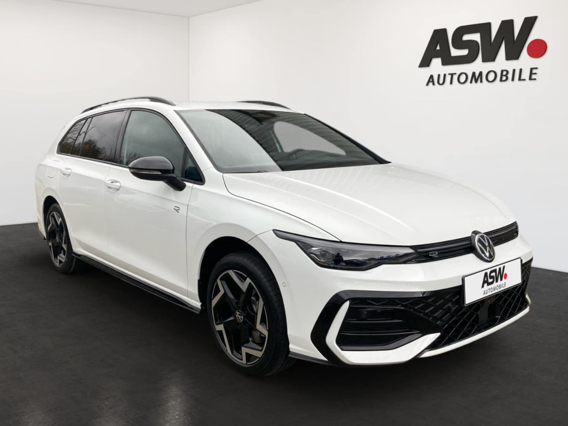 Volkswagen Golf Variant R-Line