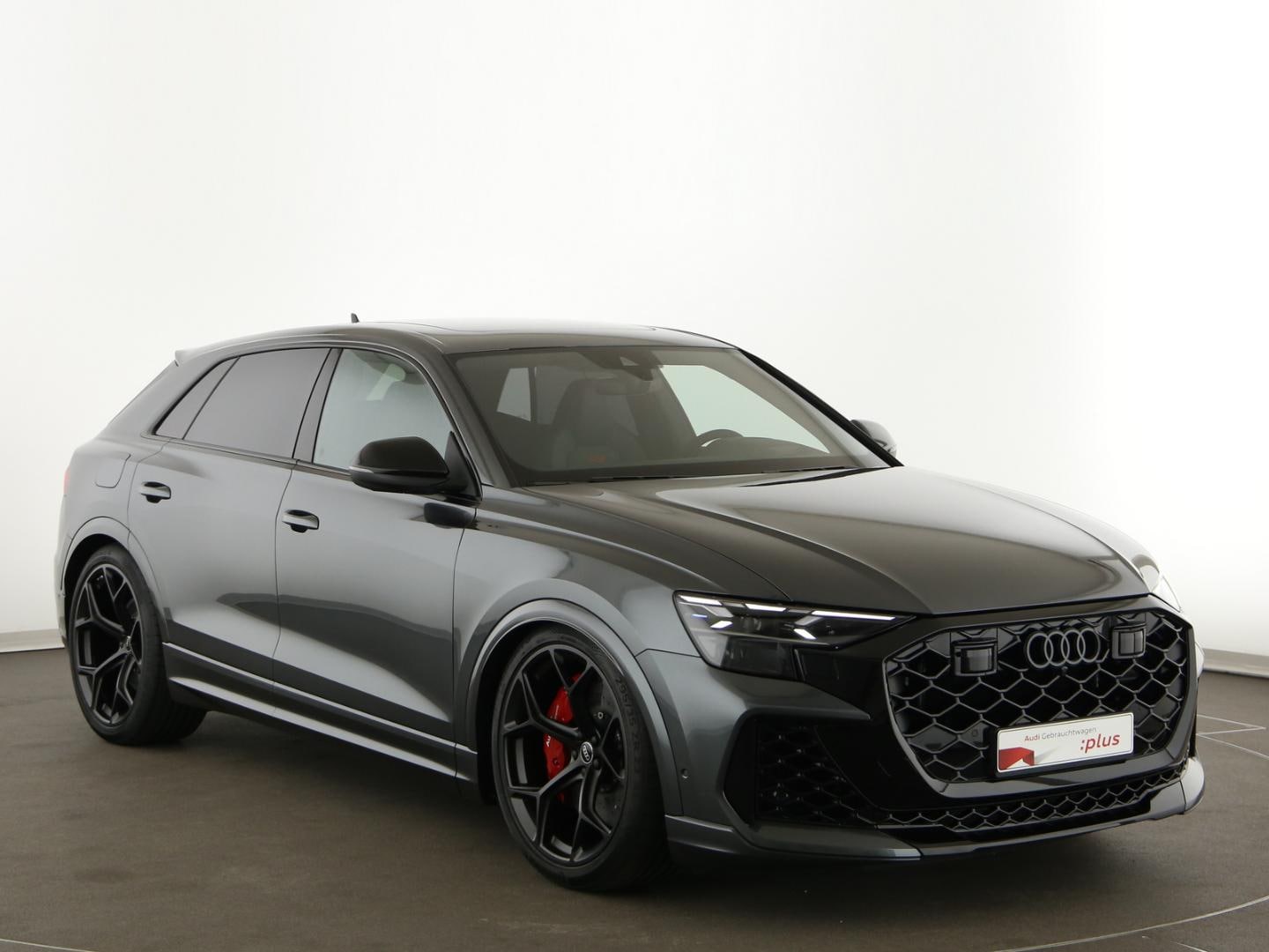 Bild über Audi RS Q8 SUV TFSI quattro 471 kW tiptronic - für weitere Informationen kontaktieren Sie den Audi Partner