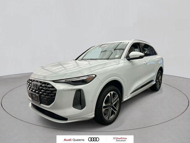 2025 Audi Q5 40 Premium's photo