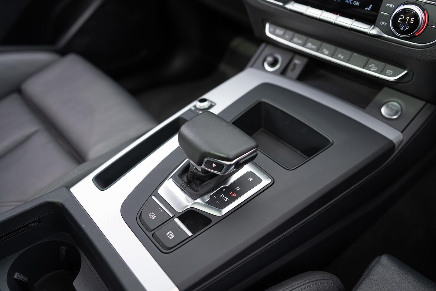 Image about Audi Q5 Sport 40 TDI quattro S tronic