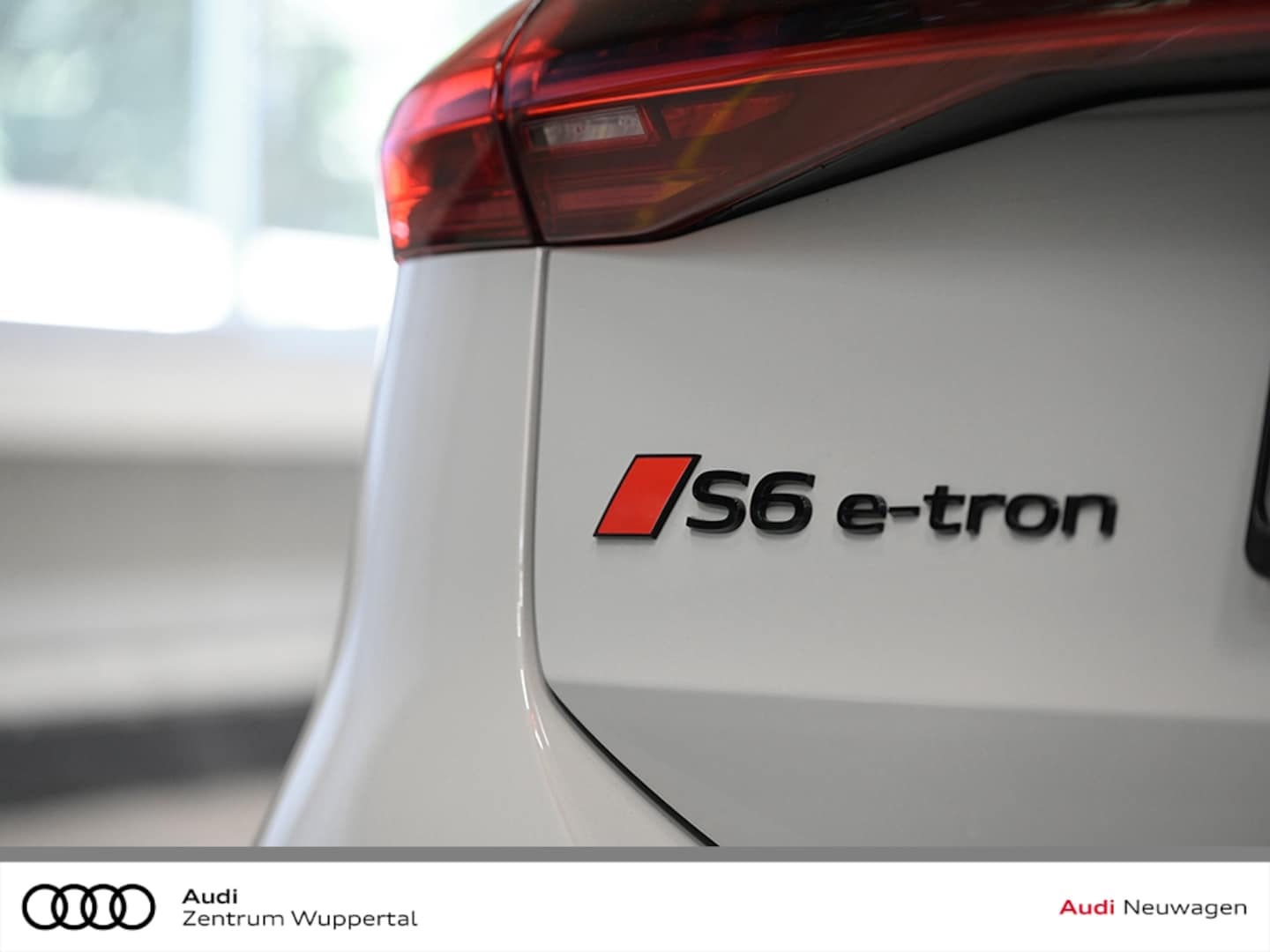 Bild über Audi S6 Sportback e-tron e-tron quattro 370 kW - für weitere Informationen kontaktieren Sie den Audi Partner