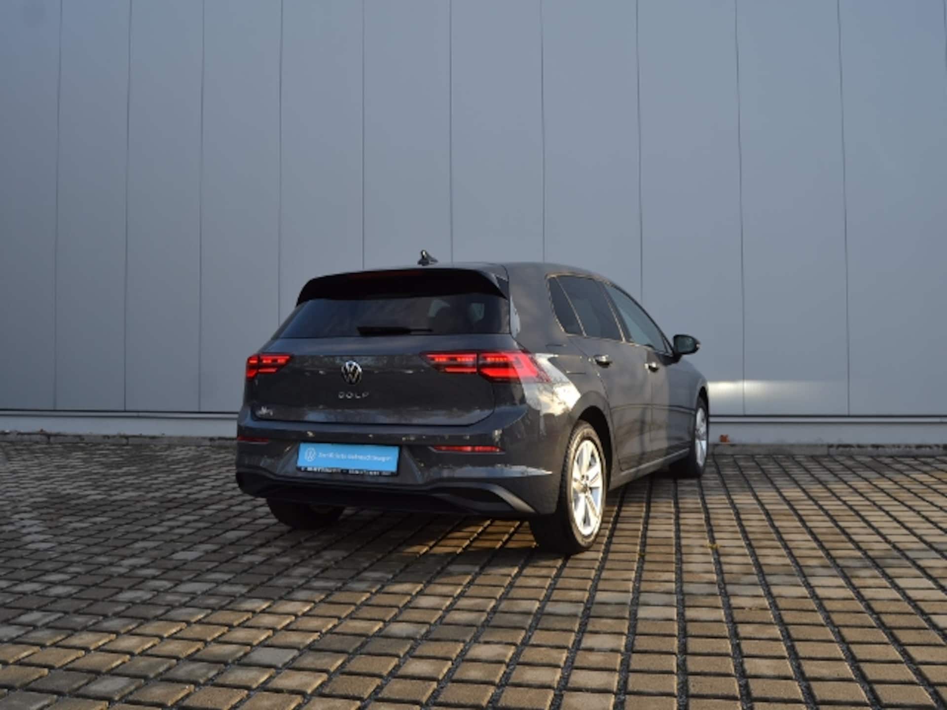 Volkswagen Golf Life