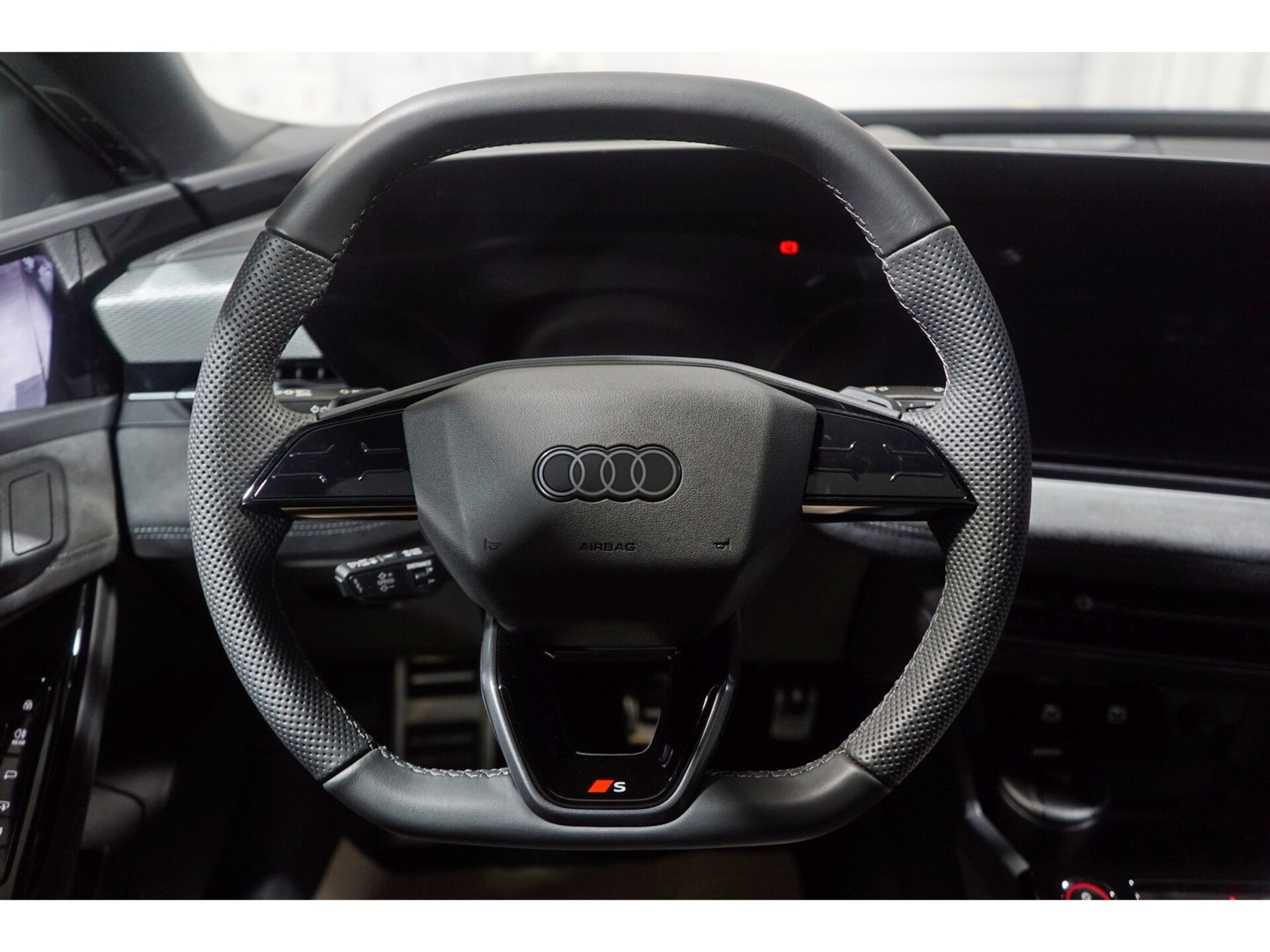 Audi S6 Avant e-tron edition one