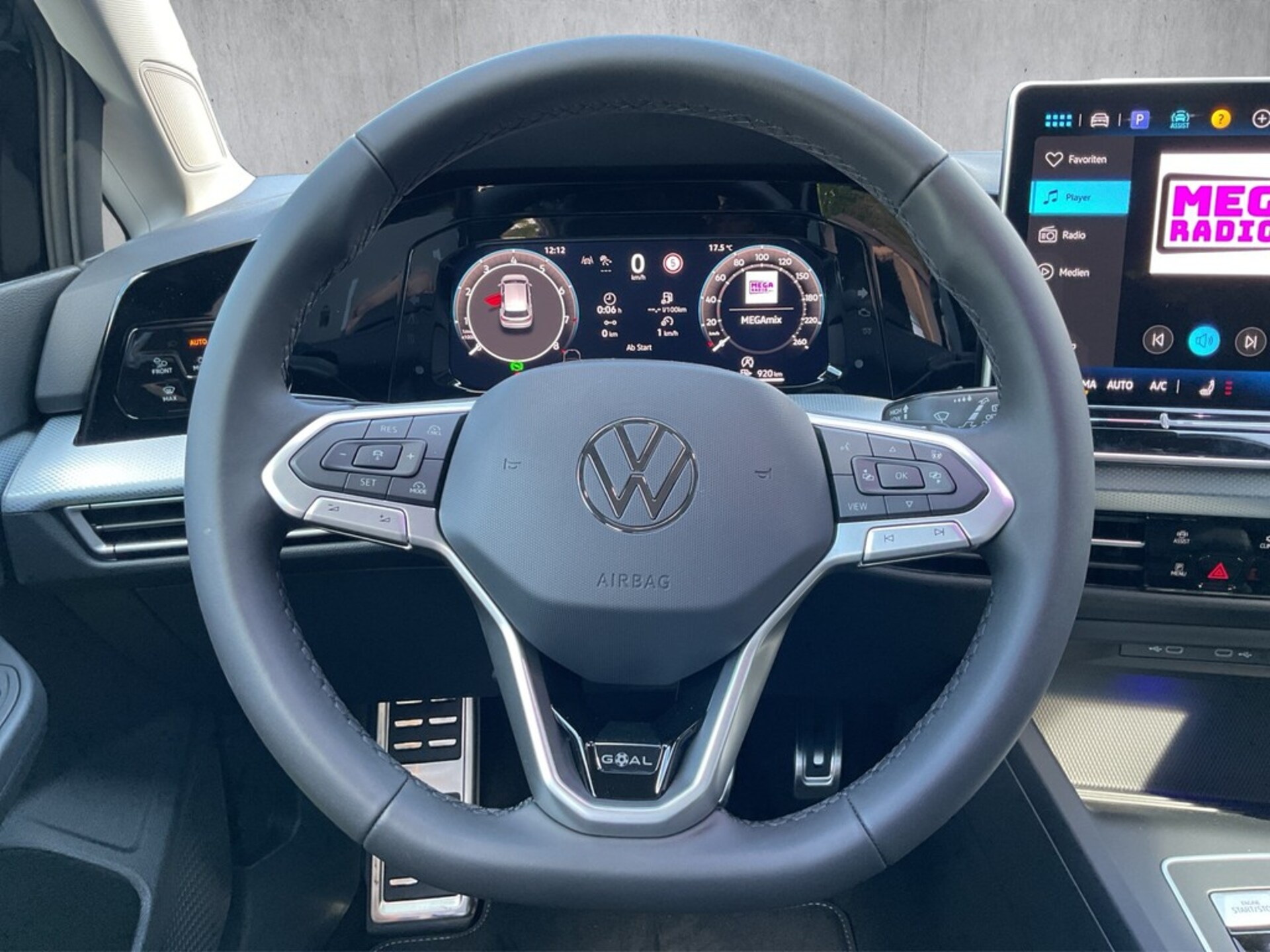 Volkswagen Golf Life