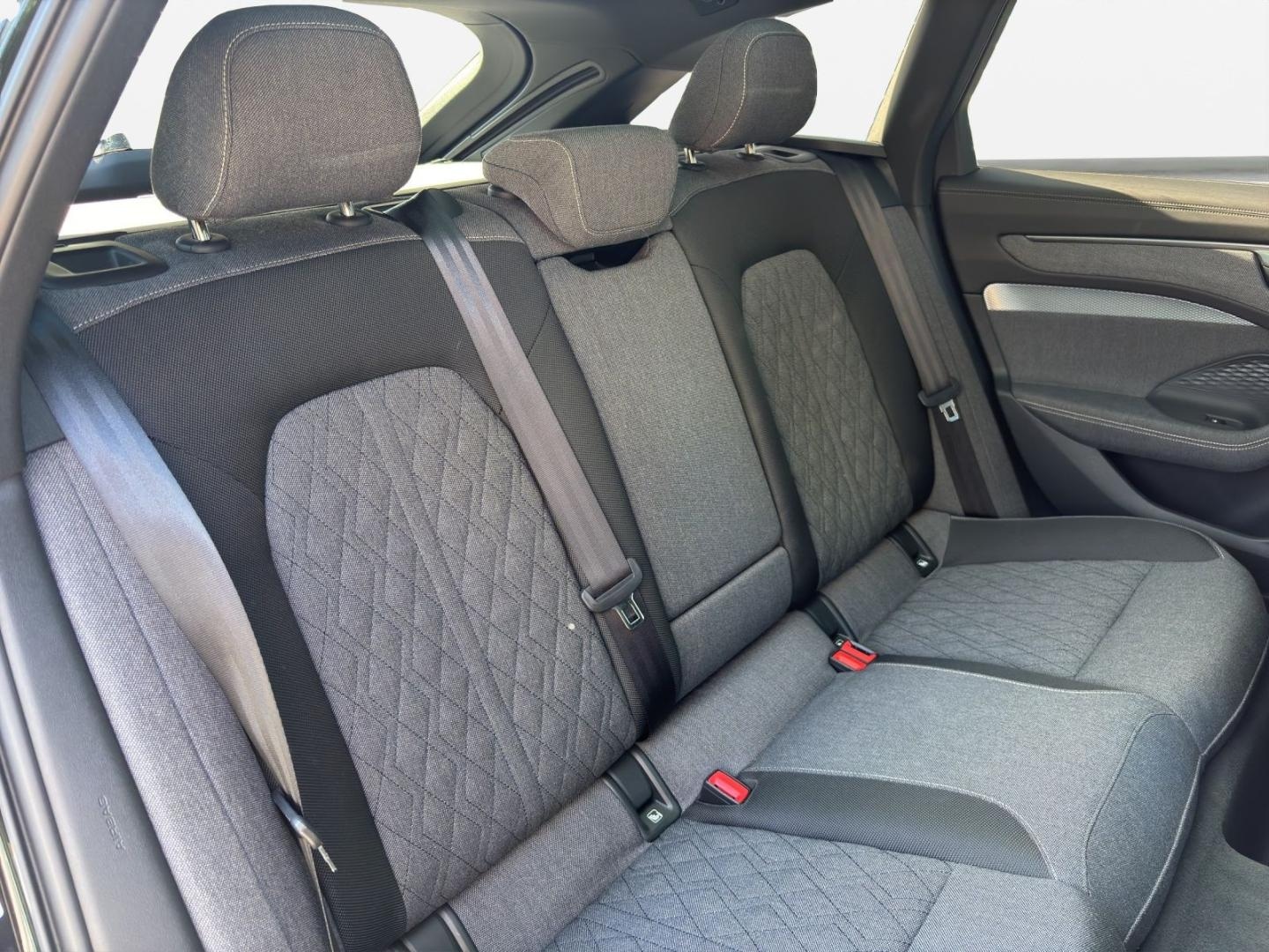 Bild über Audi A6 Avant edition one TDI quattro 150 kW S tronic - für weitere Informationen kontaktieren Sie den Audi Partner