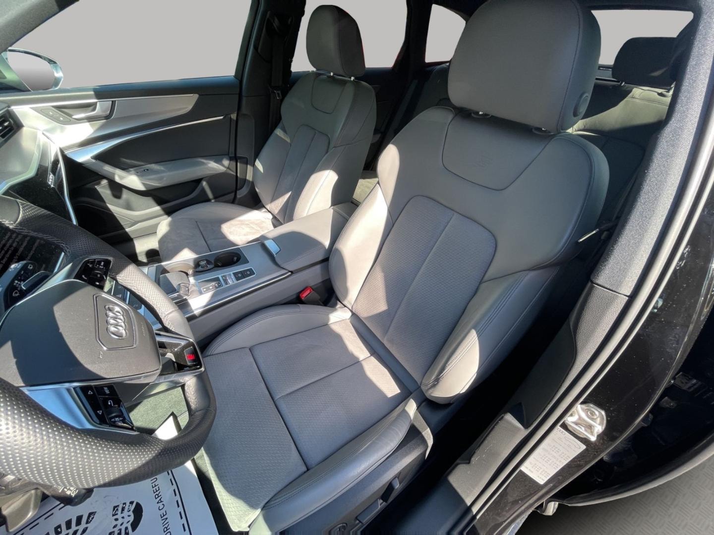 Bild über Audi S6 Avant TDI quattro tiptronic - für weitere Informationen kontaktieren Sie den Audi Partner