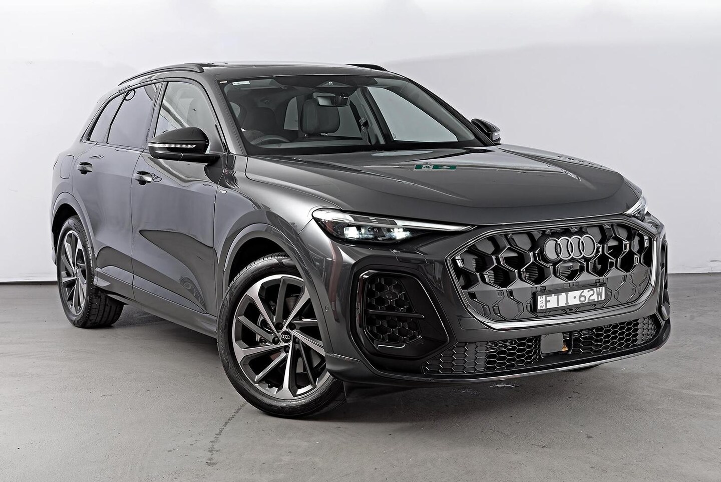 Image about Audi Q5 SUV TDI quattro 150 kW
