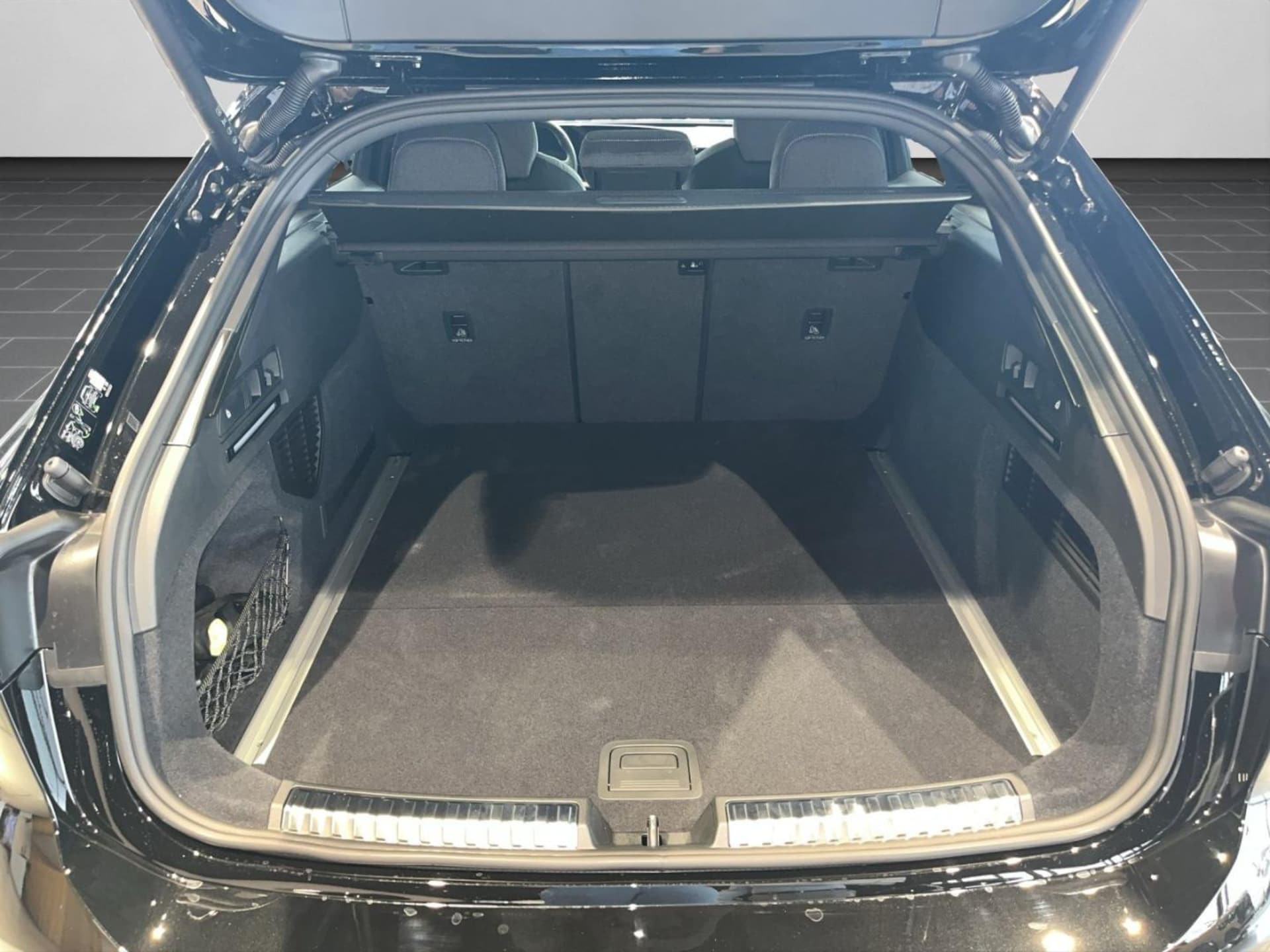 Audi A6 Avant edition one