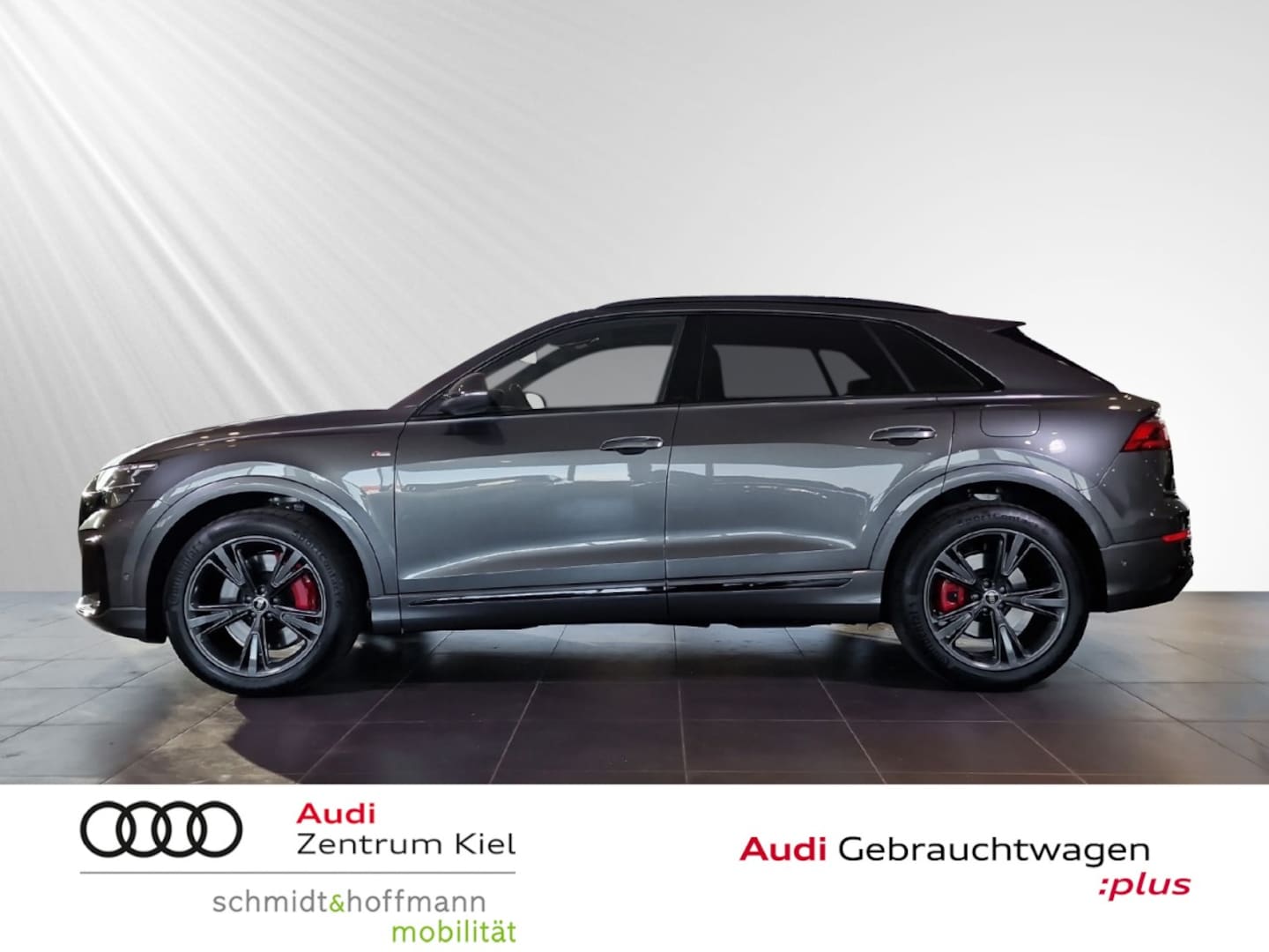 Bild über Audi Q8 SUV TFSI e S line business TFSI e quattro 360 kW tiptronic - für weitere Informationen kontaktieren Sie den Audi Partner