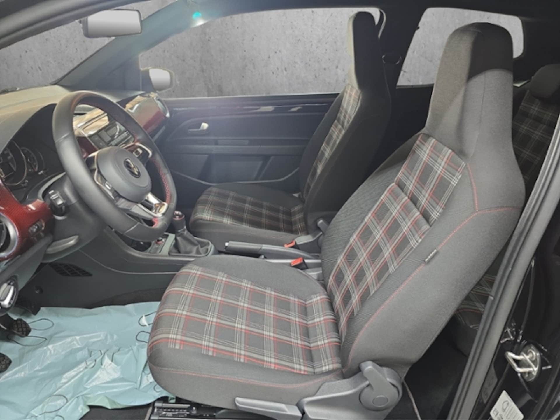 Volkswagen up! GTI